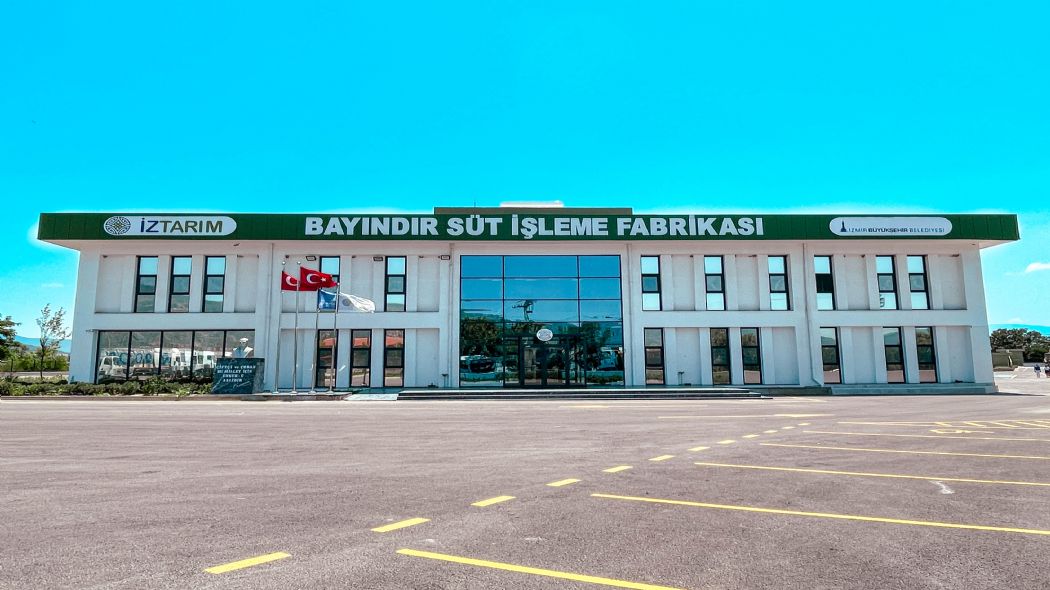 100. Yıl Bayındır Süt İşleme Fabrikası ile Ödemiş Et Entegre Tesisinde çalışanlar...